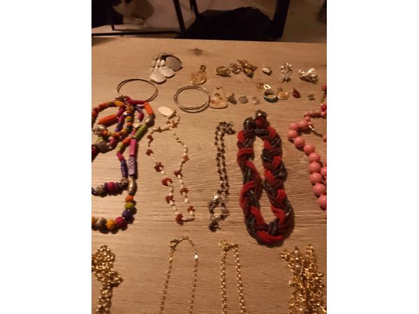 Lot vintage sieraden
