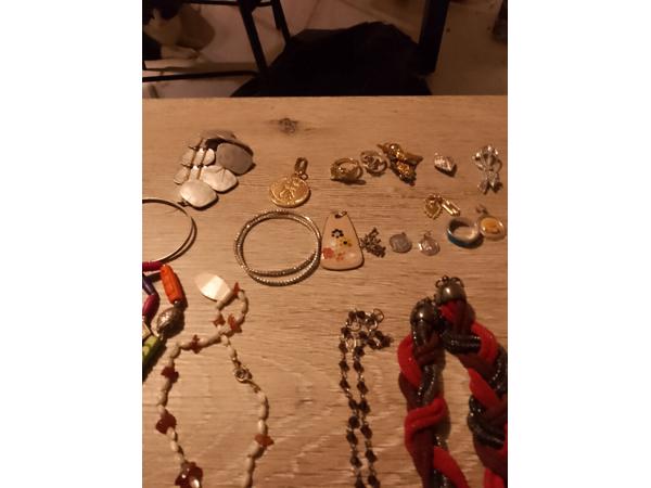 Lot vintage sieraden
