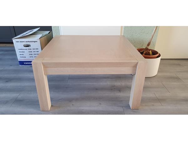 Zware houten salon tafel