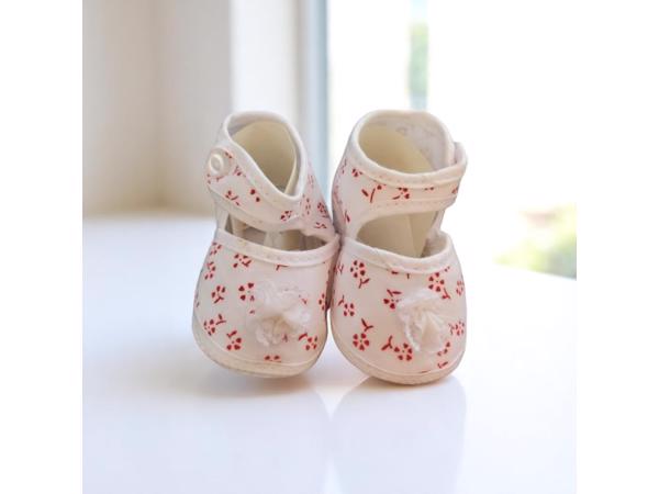 Junior Joy Babyschoenen Newborn Wit Met Rode Bloemetjes