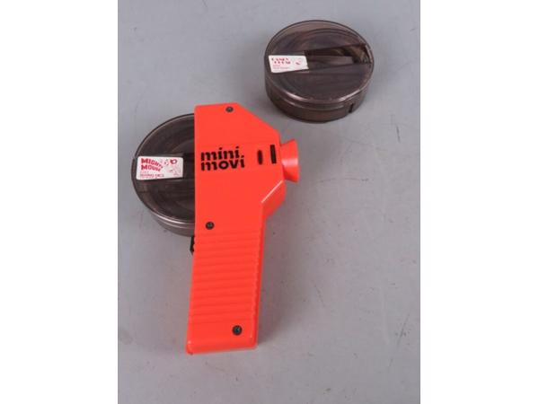 Ideal Toy Mini-Movi Viewer 1978 -- (Pocke-Fix) + 2 films