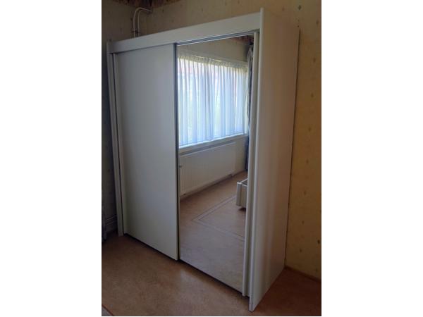 Auping: 2 pers. bed, nachtkastje, kleding- of linnenkast Hout