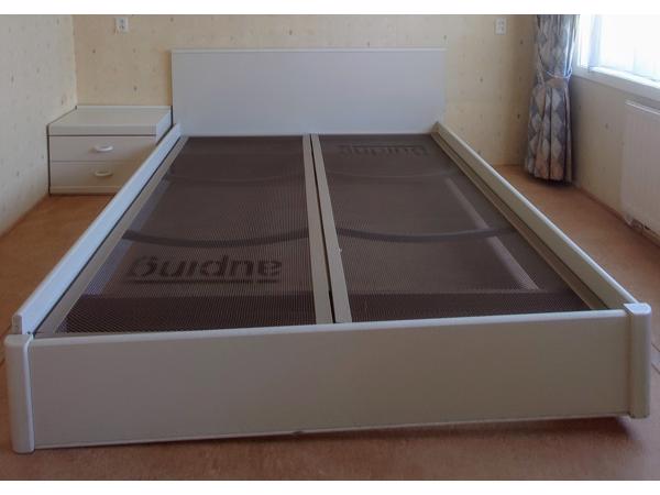 Auping: 2 pers. bed, nachtkastje, kleding- of linnenkast Hout