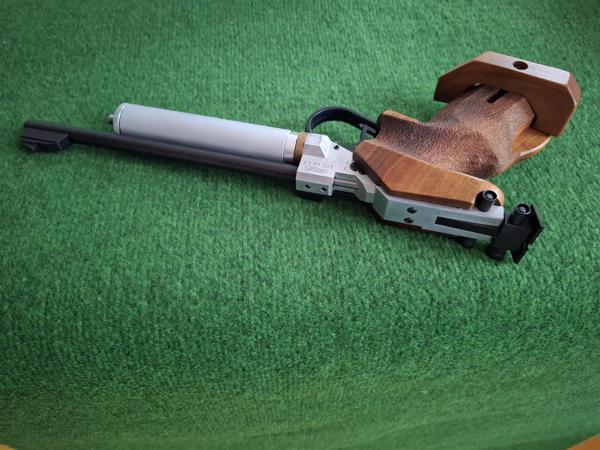 Walther CP2 wedstrijd luchtpistool met 12g CO2 adapter