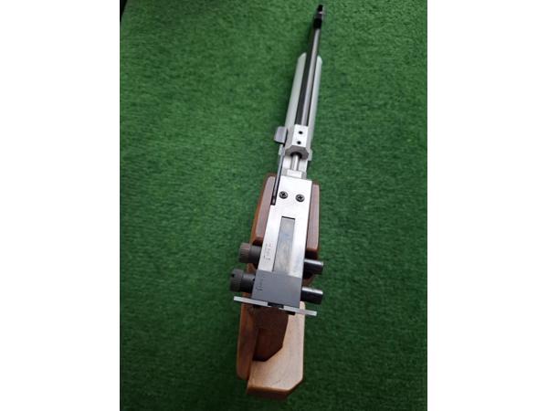 Walther CP2 wedstrijd luchtpistool met 12g CO2 adapter