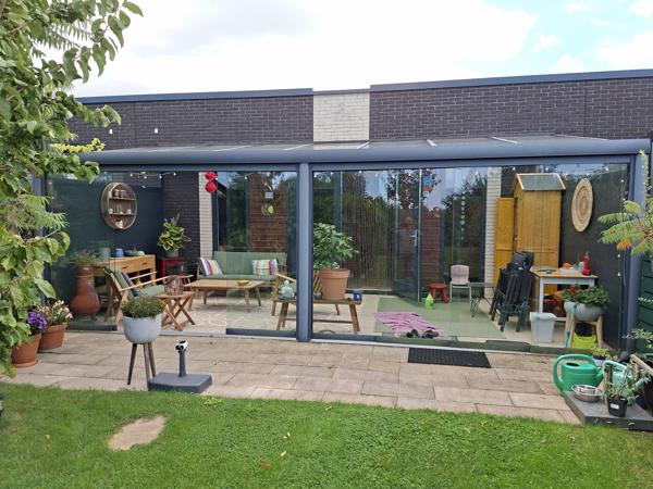 Aangeboden tuinkamer 7x3 m2