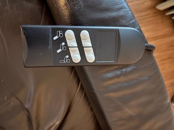 Donkerbruine elektrische relax fauteuil   relaxstoel