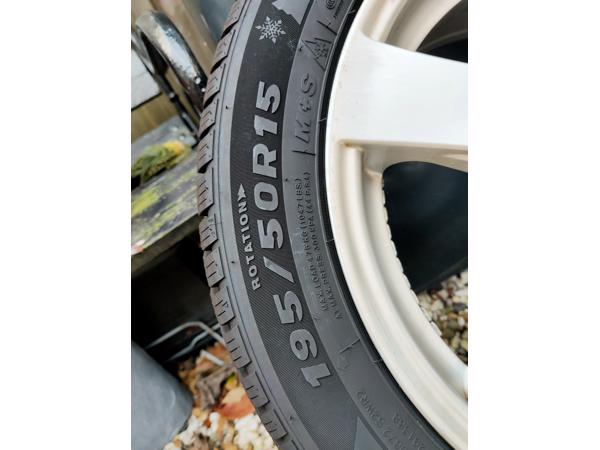 Te koop nieuwe winterbanden Ford Fiesta 195/50R15 steek 108