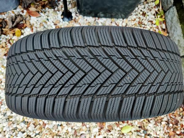 Te koop nieuwe winterbanden Ford Fiesta 195/50R15 steek 108