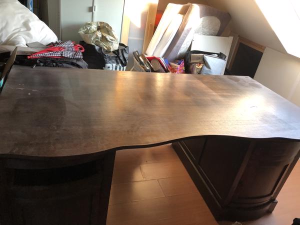 Groot houten bureau 1 bij 2 meter