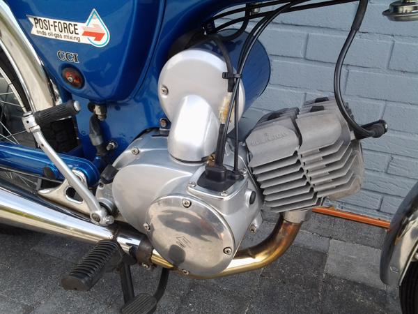 oldtimer Suzuki A100 nieuwstaat