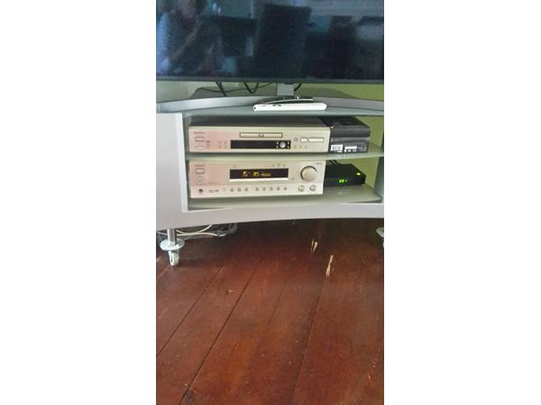 DVD speler Onkyo DV-S555 + receiver Onkyo TX--DS494