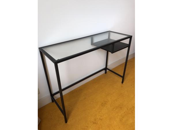 Laptoptafel en bijpassende stoel