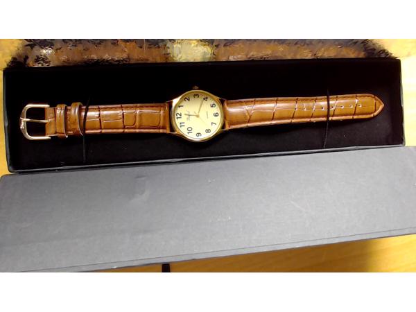 Quarz horloge merk Regal