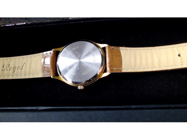 Quarz horloge merk Regal