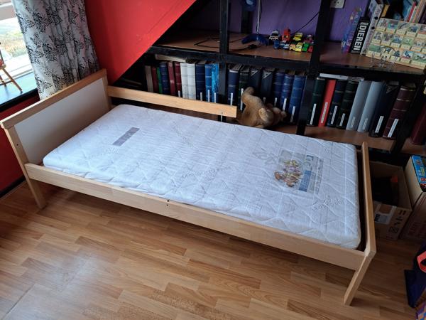Tussenbed Ikea. 70x160 inclusief 2 matrasjes