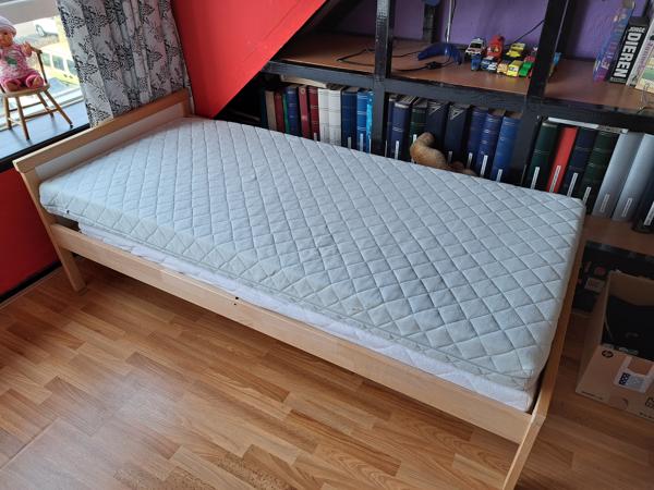 Tussenbed Ikea. 70x160 inclusief 2 matrasjes