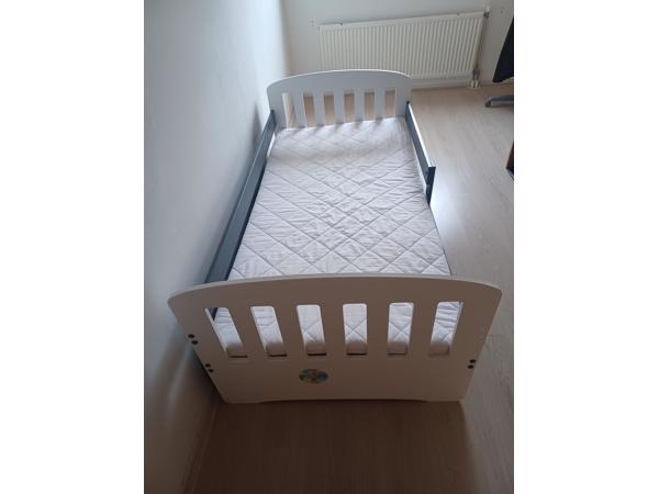 Kinderbed/kinderlogeerbed
