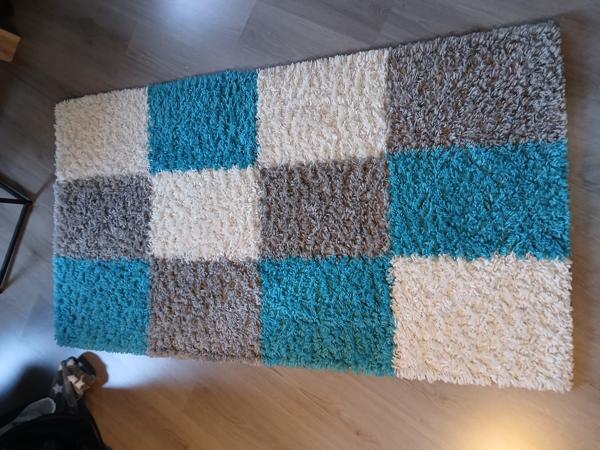 Kwaliteits carpet in blok kleuren .