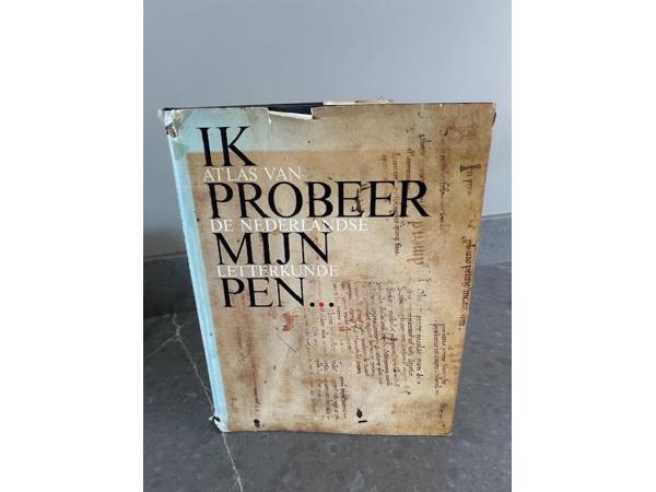 Vele boeken in goede staat om af te halen om ruimte in boekenkast te krijgen