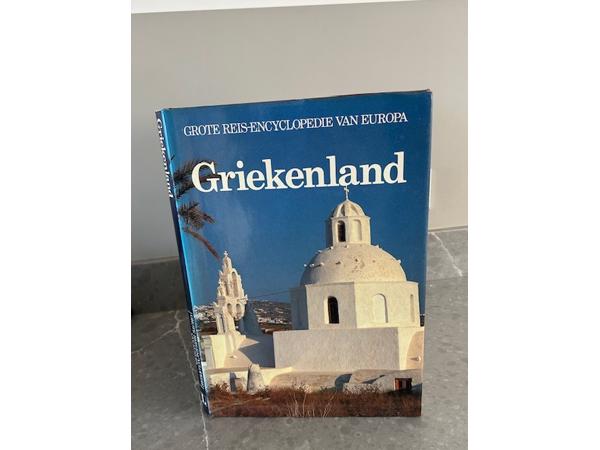 Vele boeken in goede staat om af te halen om ruimte in boekenkast te krijgen