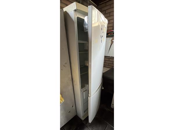 Koelkast wit staand (+10 jaren oud)