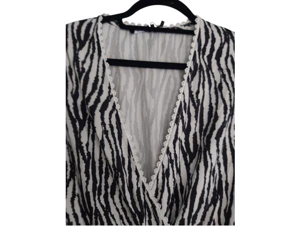 Emmash Paris playsuit zebra S