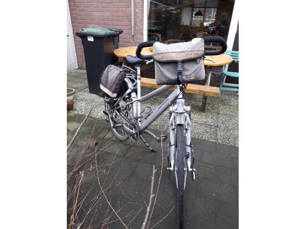 koga myata  dames tourfiets met vlinderstuur.