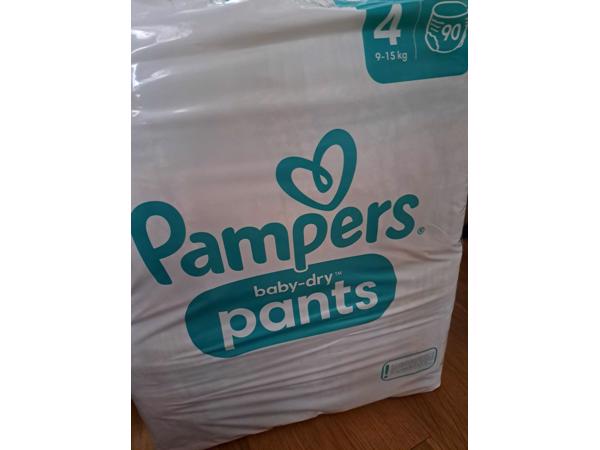 Luierbroekjes pampers baby dry pants Mt4