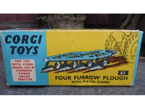 Corgi toy ploeg No 61 M