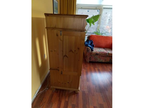 Grenen TV kast in goede staat