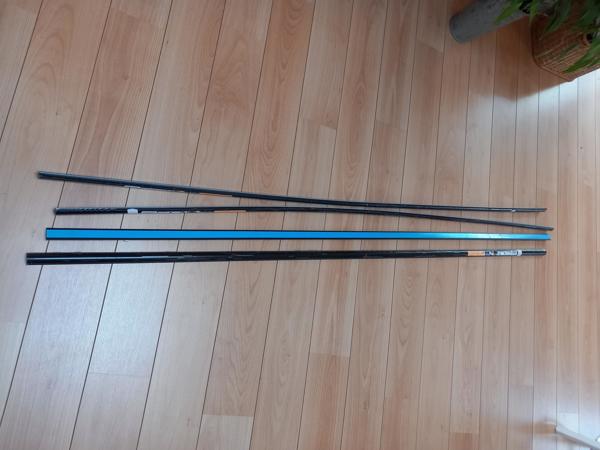 zwarte kabelgoten voor electriciteitskabels
