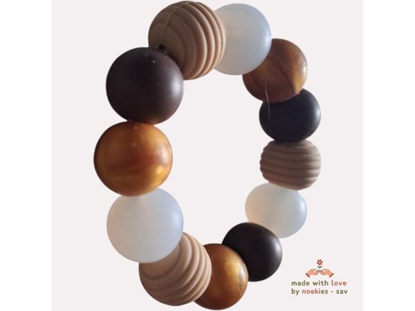 Noekies Handgemaakte Bijtring beige bruin goud - Nieuw!