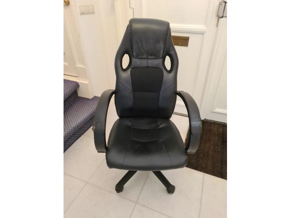 Bureaustoel in hoogte verstelbaar