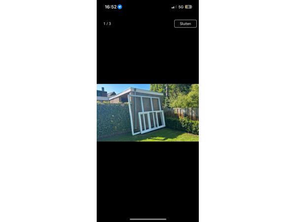 Drie kozijnen, zonder glas