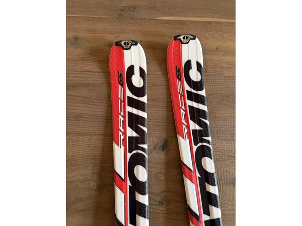 Atomic Ski’s 175cm