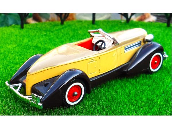 Matchbox yesteryear Auburn 351