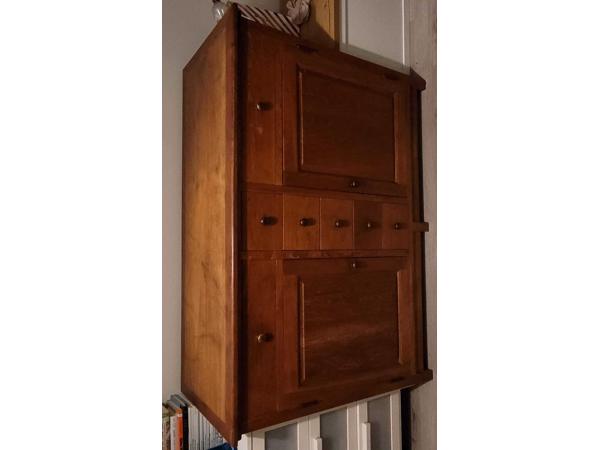 Zware eikenhouten dressoir kast