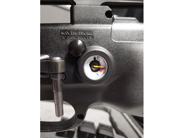 WALTHER REIGN M2 BULLPUP/PCP (5,5mm)  COMPLEET JACHTPAKKET!!