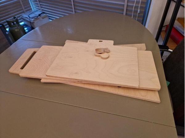 Houten opzetstuk om een stabureau van je tafel te maken