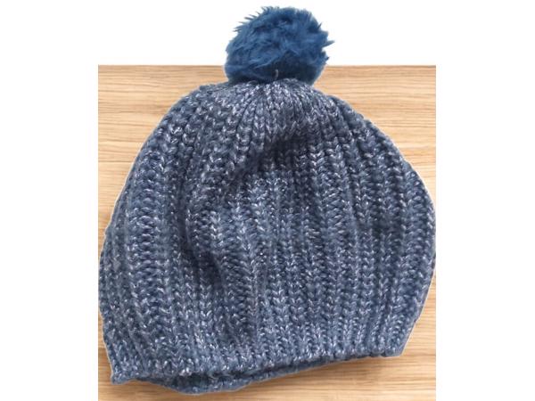 gebreide muts / baret blauw