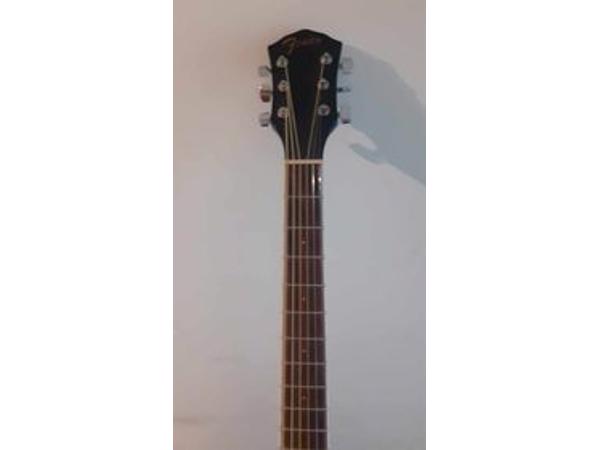 Fender western gitaar en toebehoren