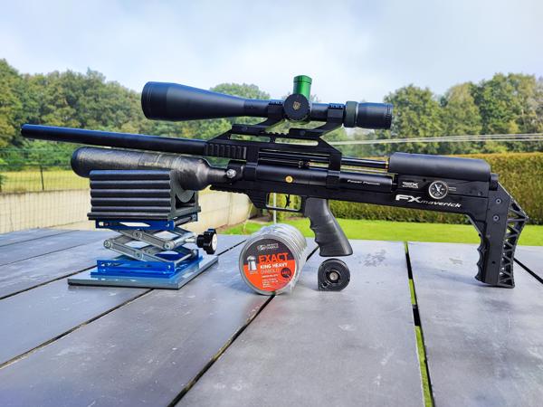 FX MAVERICK SNIPER cal .25 - zeer weinig gebruikt