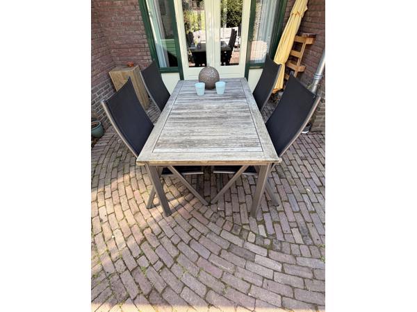 Aluminium tuintafel met 4 verstelbare stoelen