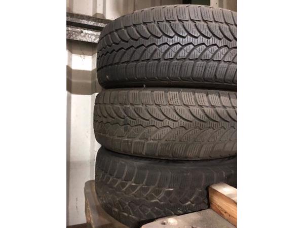 Volvo V70  aluminium Rial velgen met winterbanden