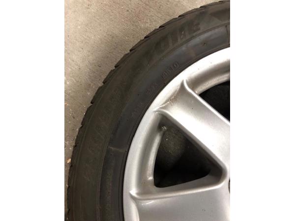 Volvo V70  aluminium Rial velgen met winterbanden