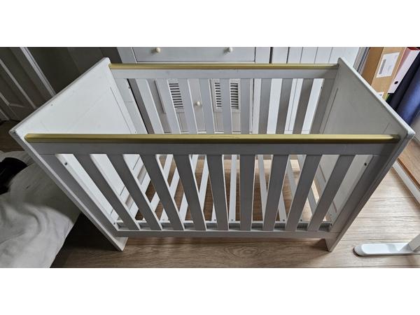 Ledikant baby bed 120x60cm