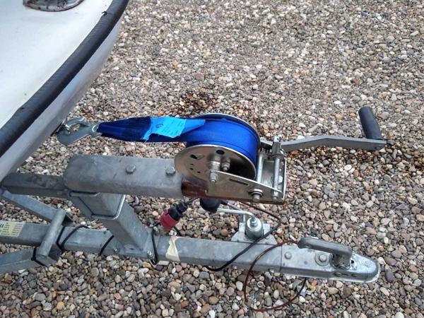 Polyester Boot Met 4pk Buitenboordmotor