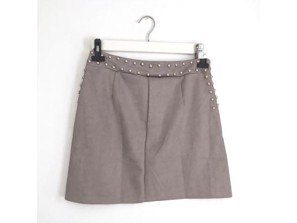 Suede zachte rok grijs met zilveren studs L