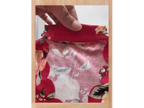 Stretchy top rood bloemenprint met hals koord M